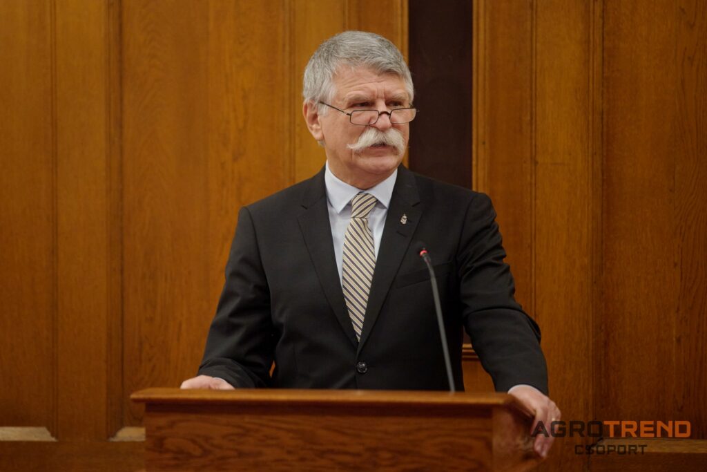 ©Jaksity Iván Ivan.jaksity@gmail.com