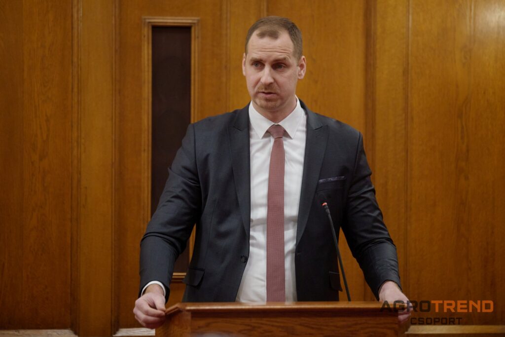 ©Jaksity Iván Ivan.jaksity@gmail.com