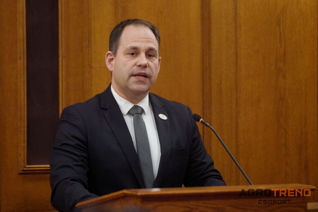 ©Jaksity Iván Ivan.jaksity@gmail.com