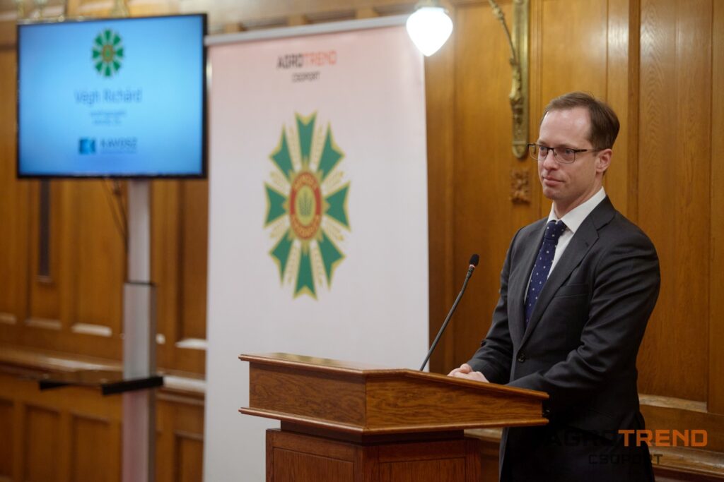 ©Jaksity Iván Ivan.jaksity@gmail.com